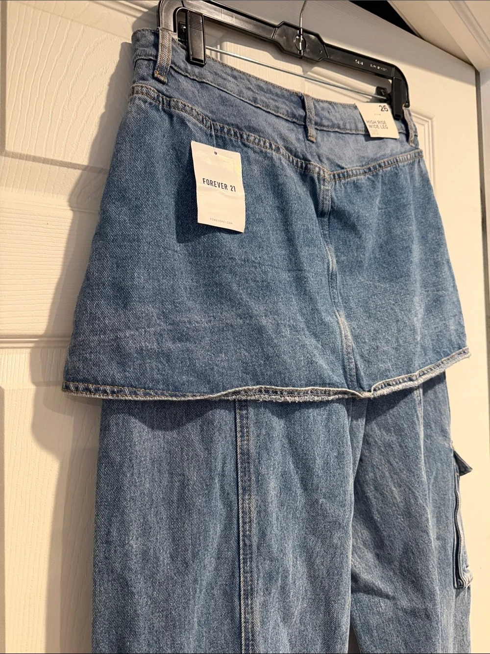 Wide-Leg Cargo Jeans